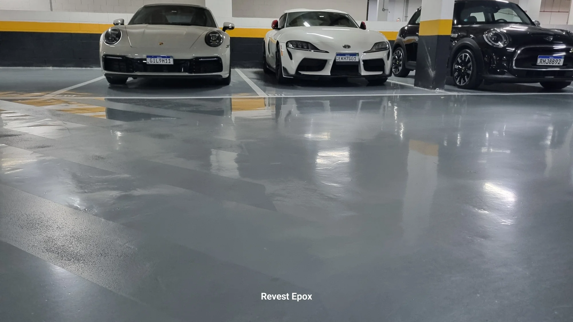 tinta epóxi para piso de concreto